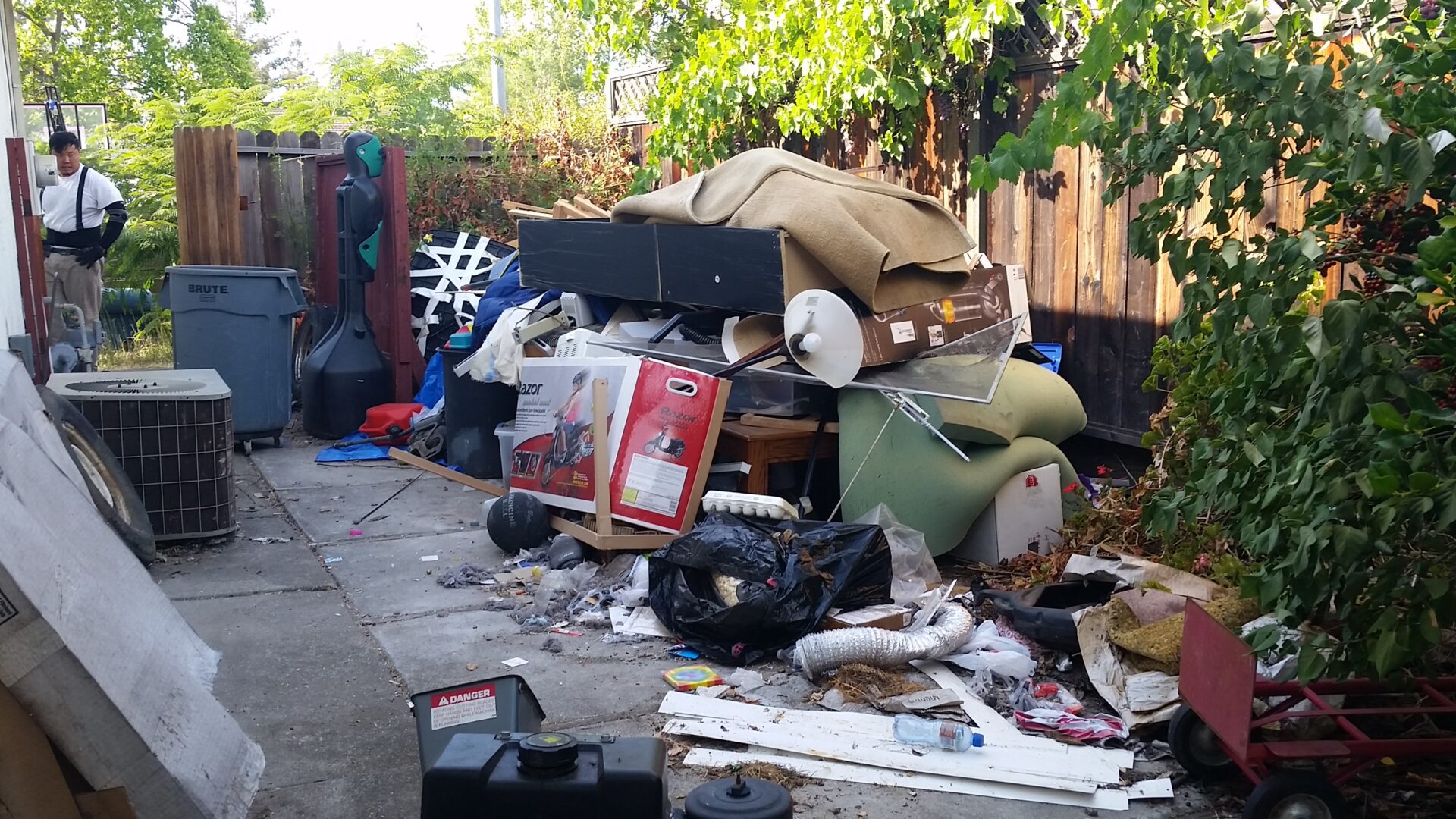 5 Benefits of Professional Junk Removal in Aurora, CO