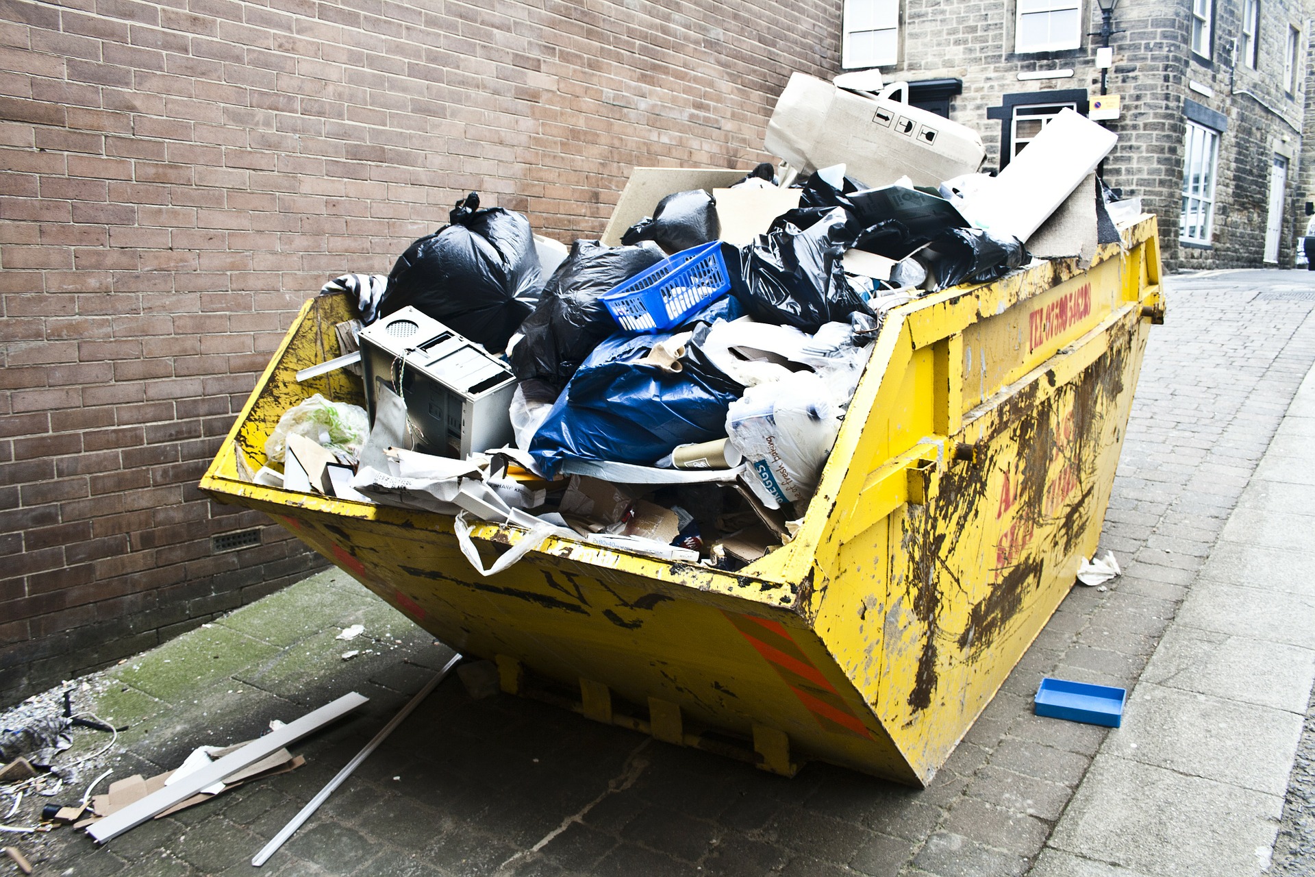 The Psychological Benefits of Using Junk Removal Services